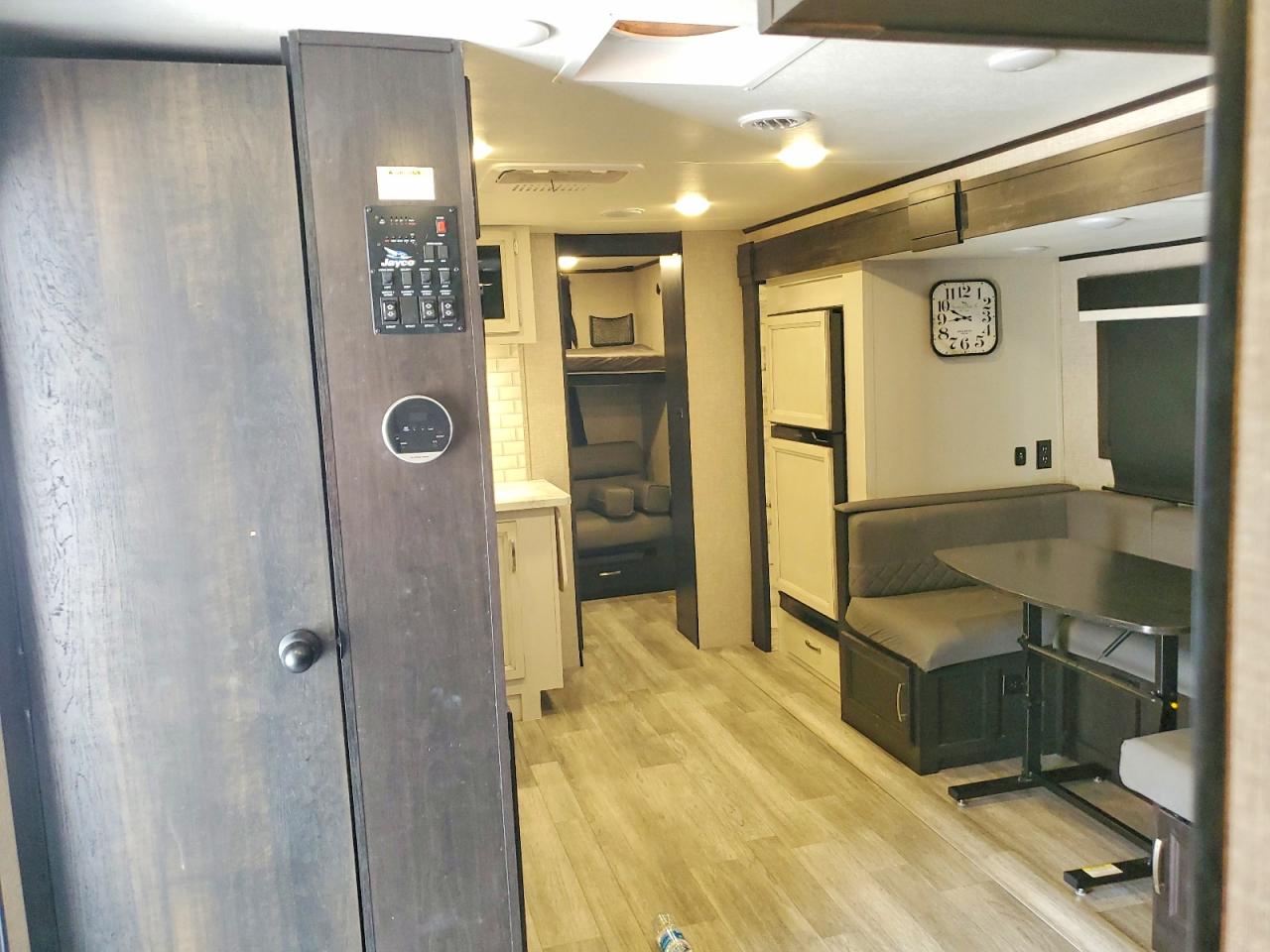 1UJBB0BT7P1JJ0137 · 2023 JAYCO JAY FEATHER · 6/10