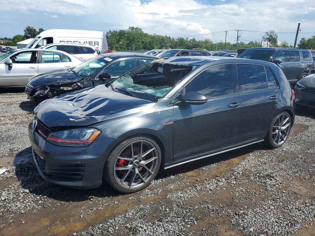 3VW5T7AU4FM077223 · 2015 VOLKSWAGEN GTI