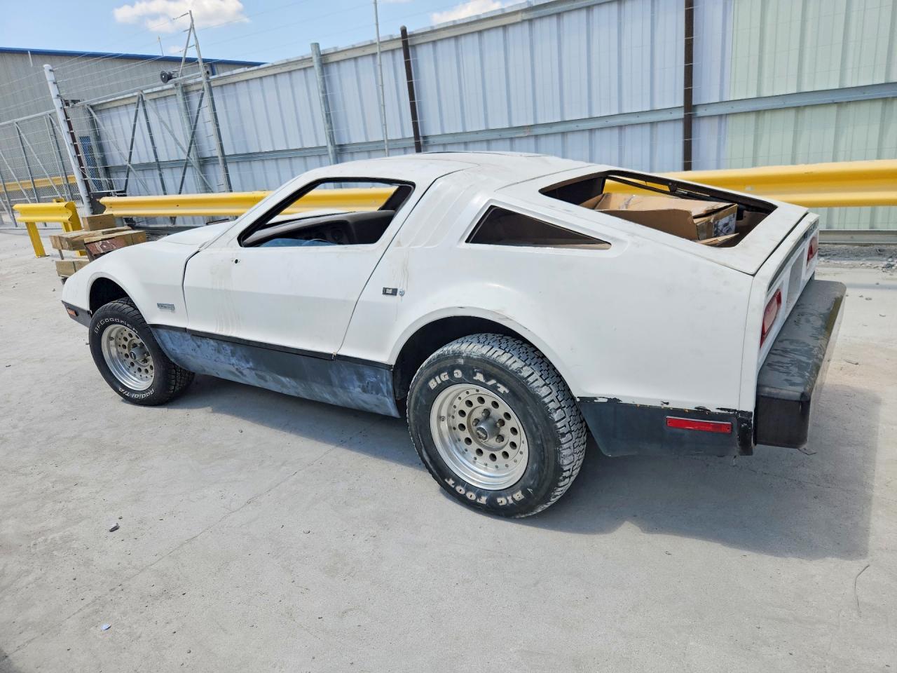 00041BX5S002023 · 1975 BRICKLAN SV-1 · 2/13