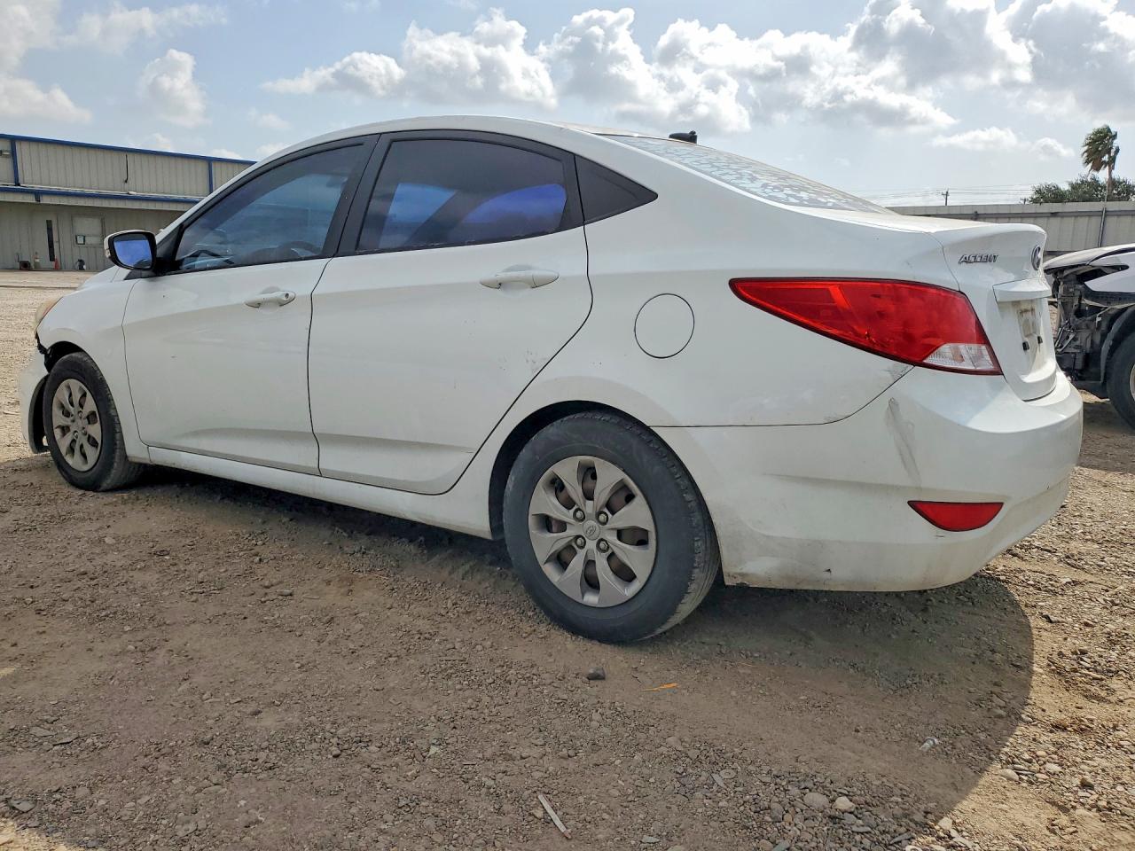 KMHCT4AE3GU970168 · 2016 HYUNDAI ACCENT · 2/12