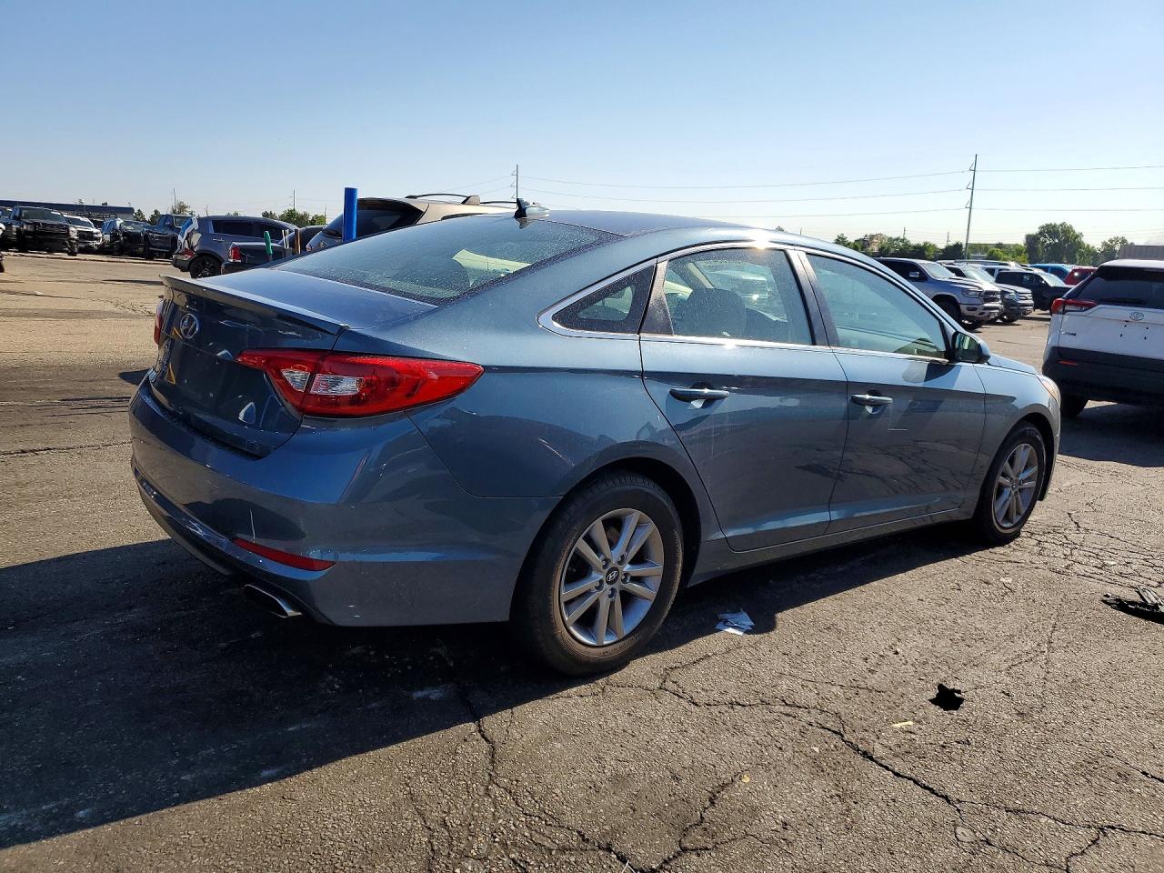 5NPE24AF0GH319812 · 2016 HYUNDAI SONATA · 3/12