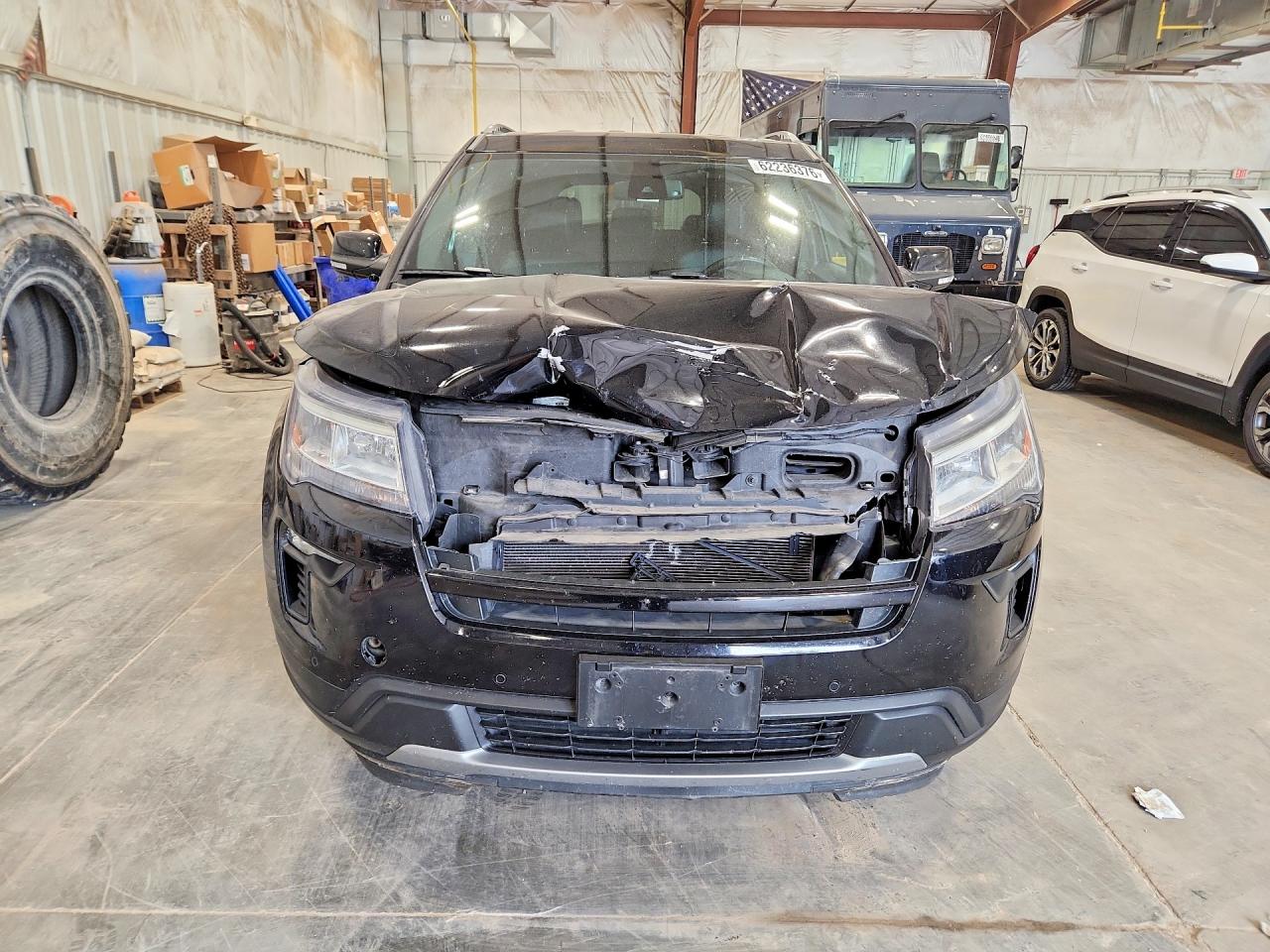 1FM5K8D85JGB46090 · 2018 FORD EXPLORER · 5/13