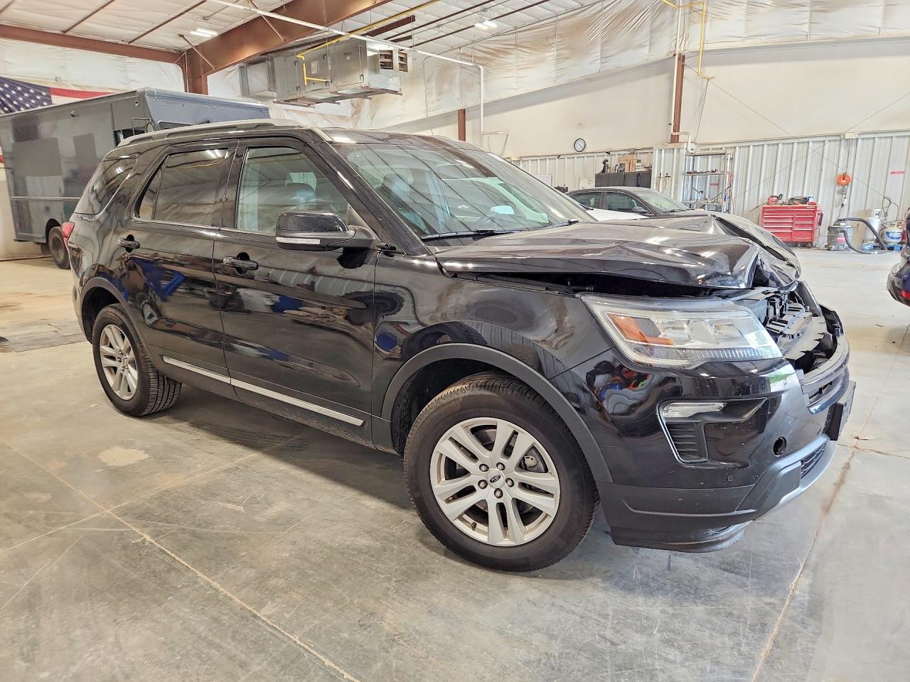 1FM5K8D85JGB46090 · 2018 FORD EXPLORER · 4/13