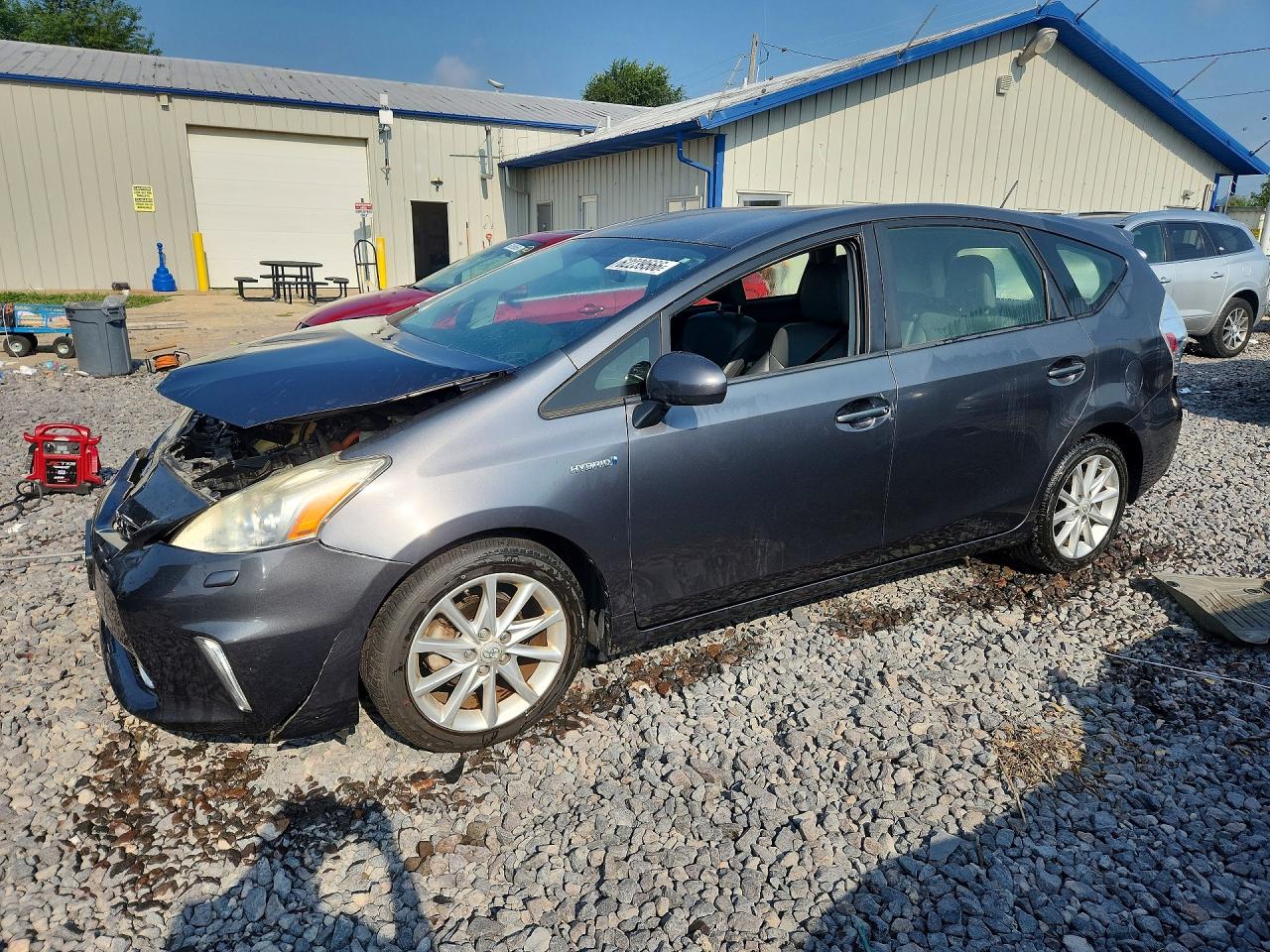 JTDZN3EU2D3285634 · 2013 TOYOTA PRIUS V