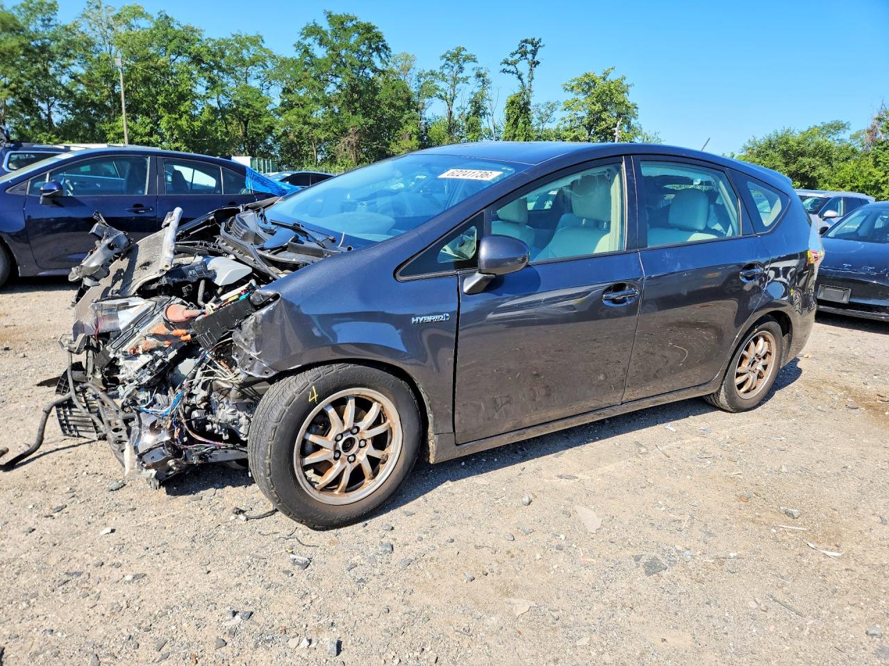 JTDZN3EU4D3271380 · 2013 TOYOTA PRIUS V