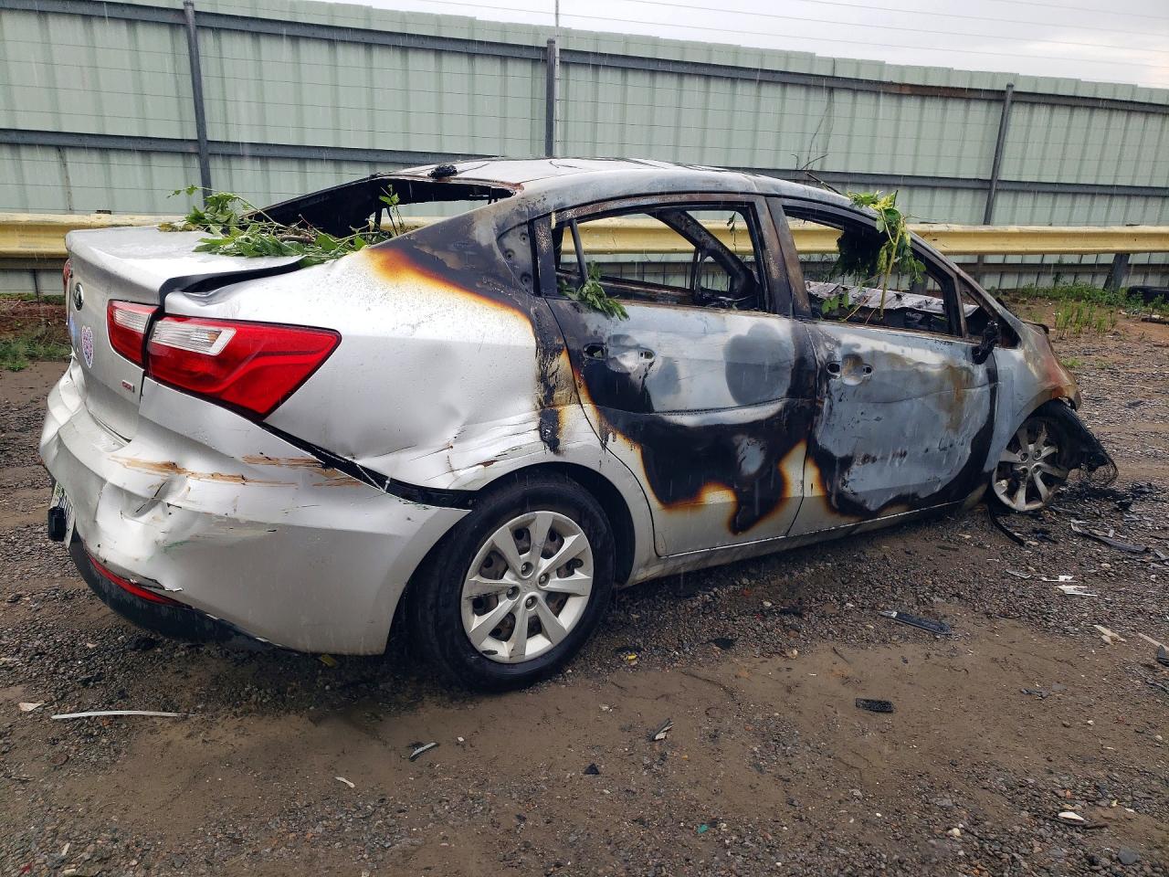 KNADM4A39H6049130 · 2017 KIA RIO · 3/11