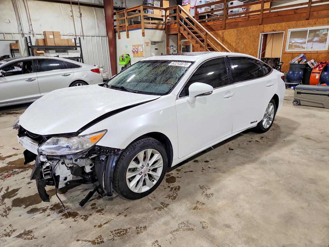 JTHBW1GG4E2066562 · 2014 LEXUS ES