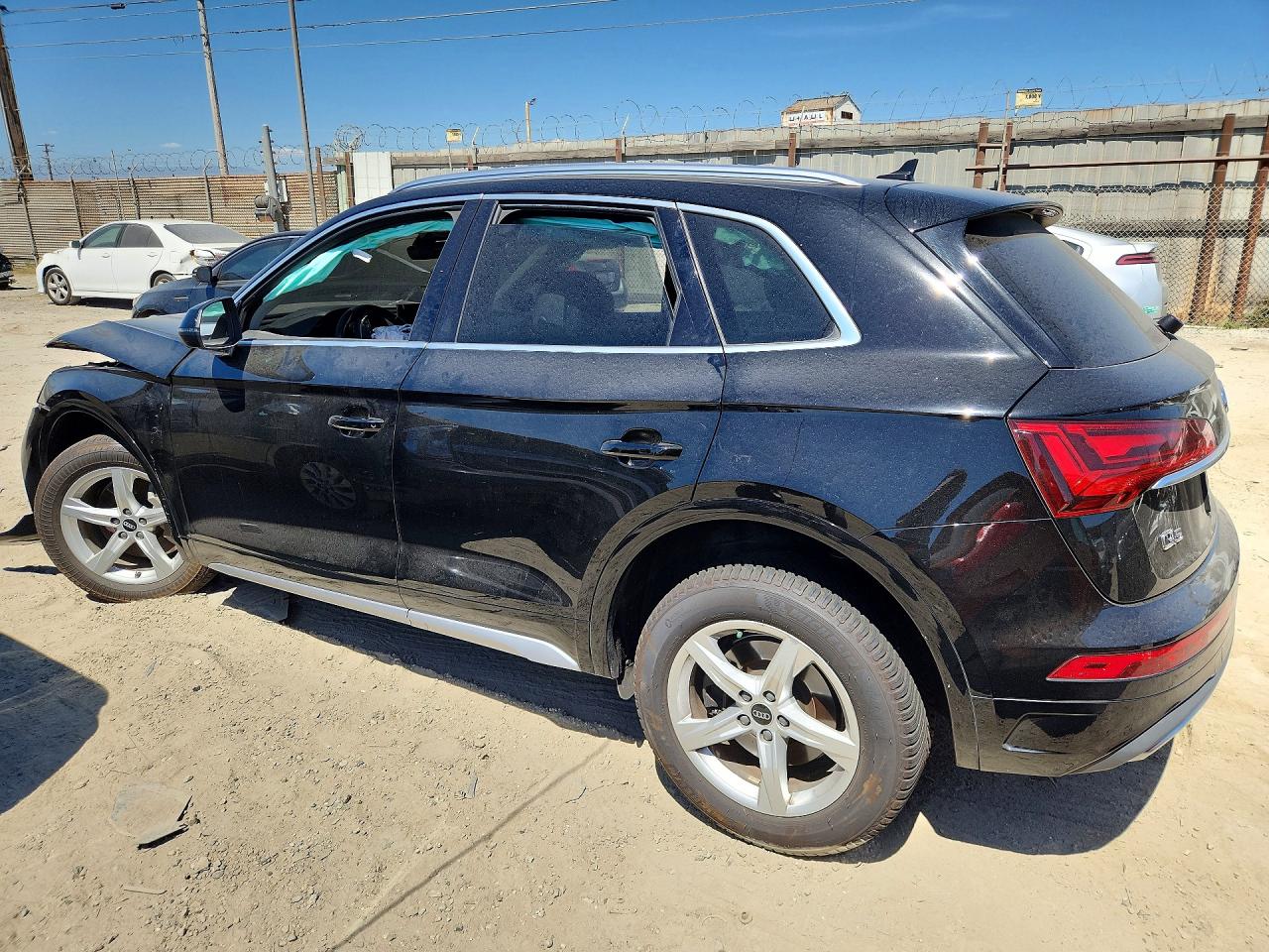 WA1AAAFY7M2010453 · 2021 AUDI Q5 · 2/14