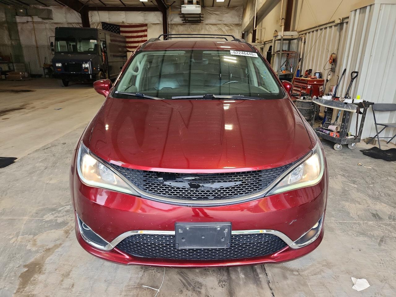 2C4RC1BG8HR739570 · 2017 CHRYSLER PACIFICA · 5/13