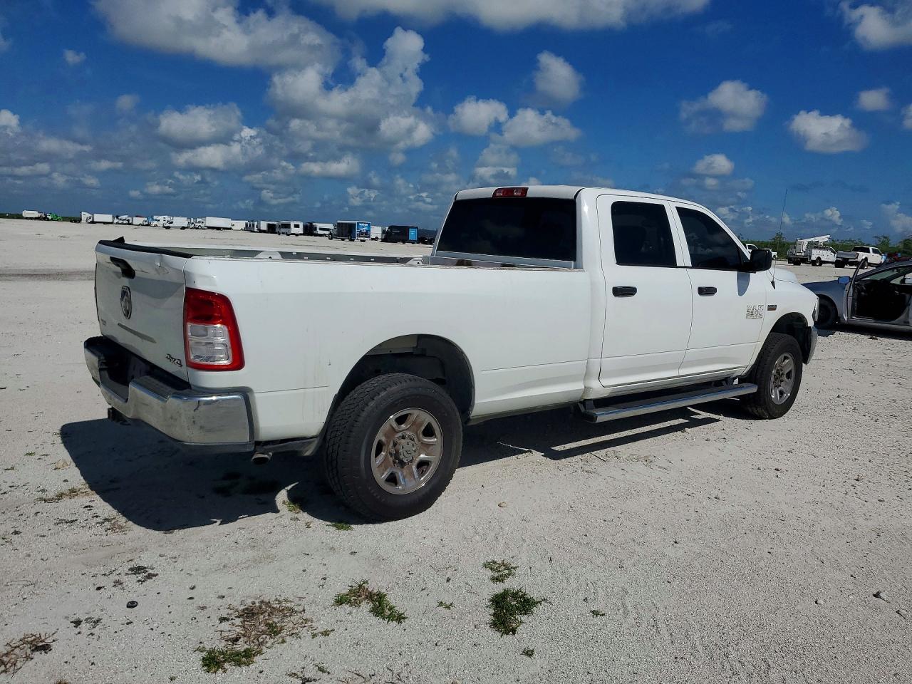 3C6TR5HT7HG517325 · 2017 RAM 2500 · 3/14