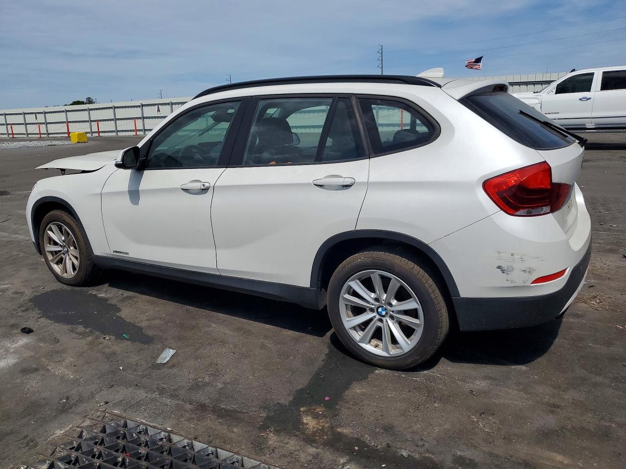 WBAVL1C55DVR81863 · 2013 BMW X1 · 2/11