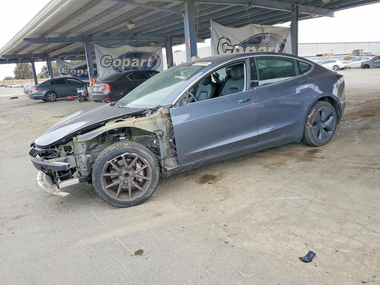 5YJ3E1EA1JF021853 · 2018 TESLA MODEL 3
