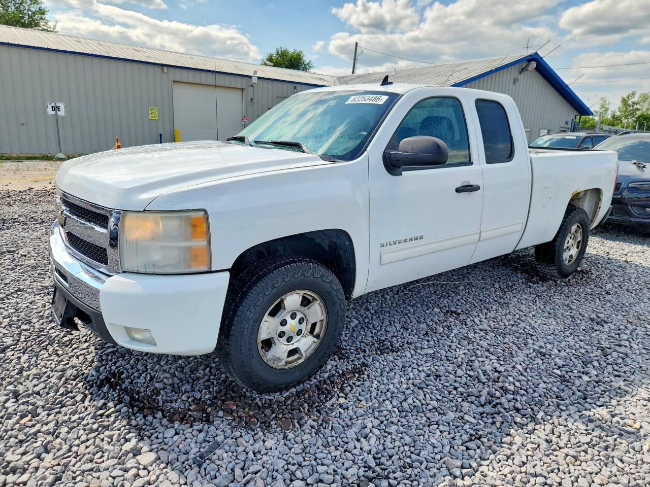 2011 CHEVROLET SILVERADO