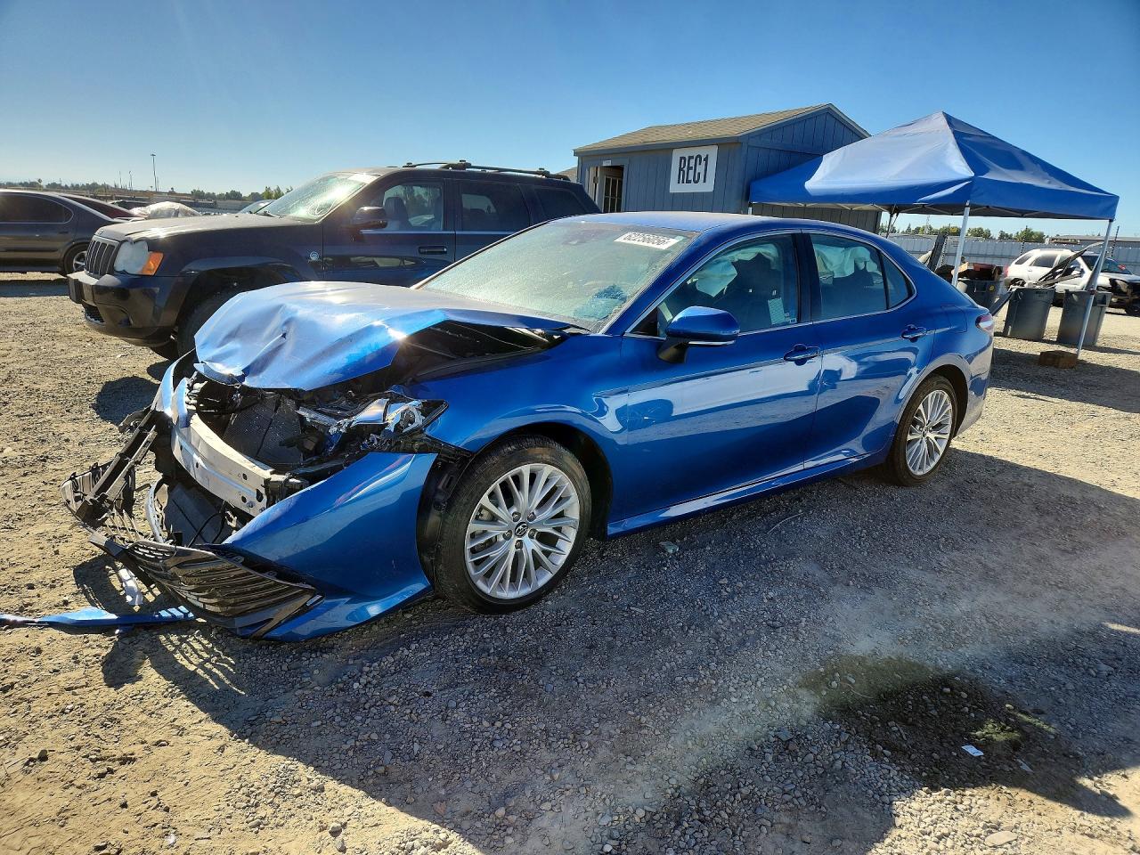 4T1B11HKXKU239256 · 2019 TOYOTA CAMRY