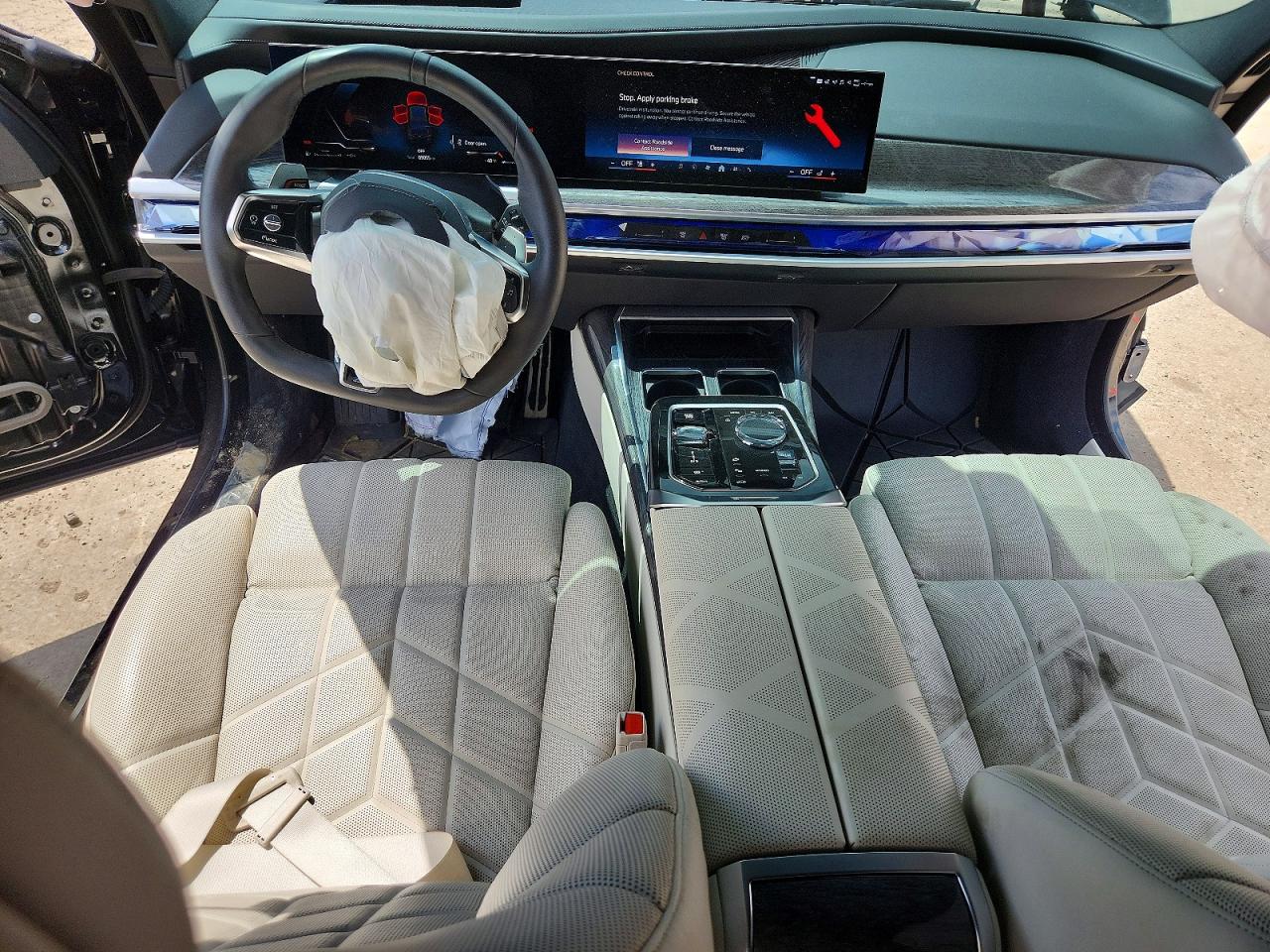 WBA33EH0XSCU52803 · 2025 BMW 740 · 8/12