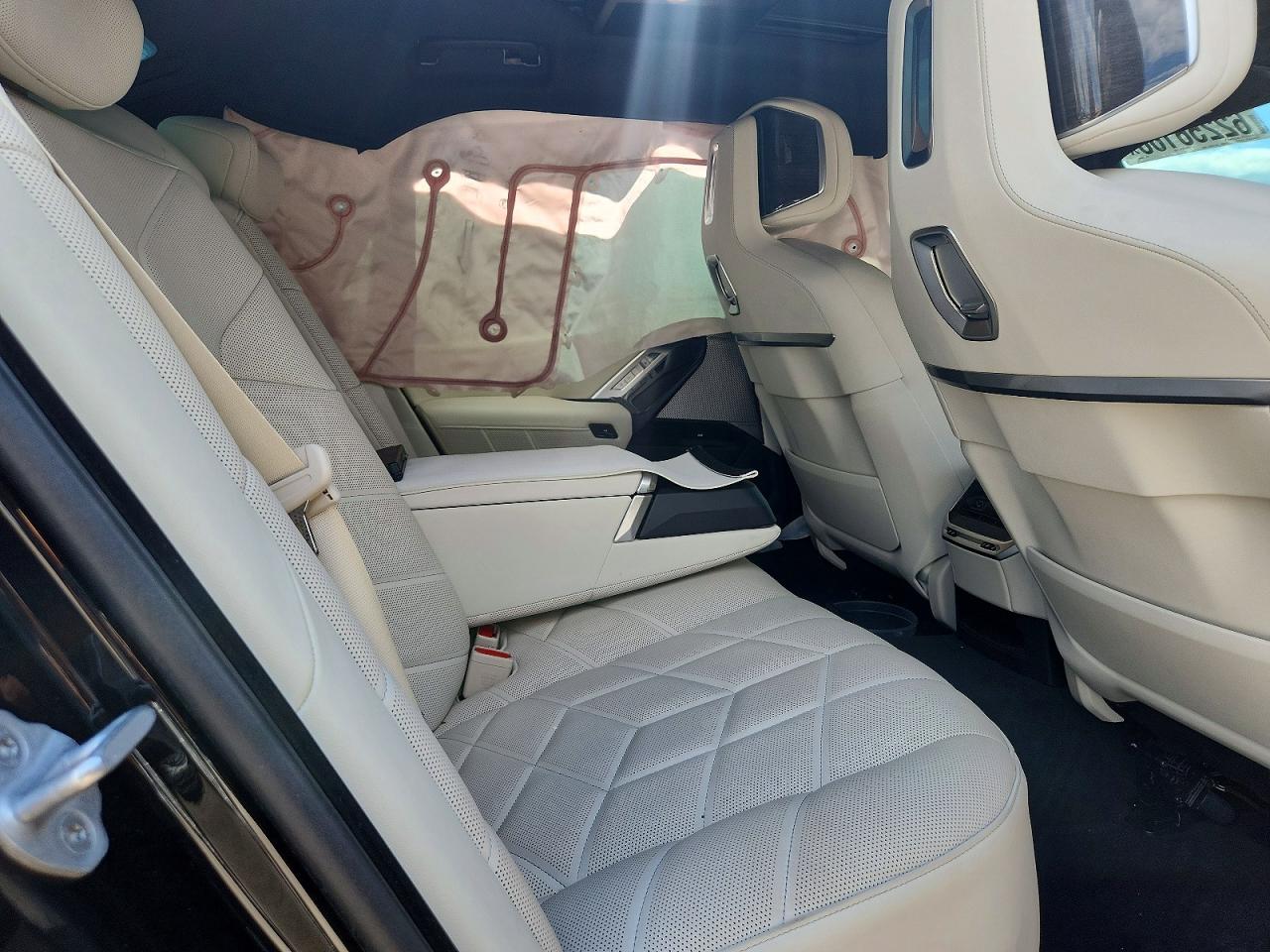 WBA33EH0XSCU52803 · 2025 BMW 740 · 10/12