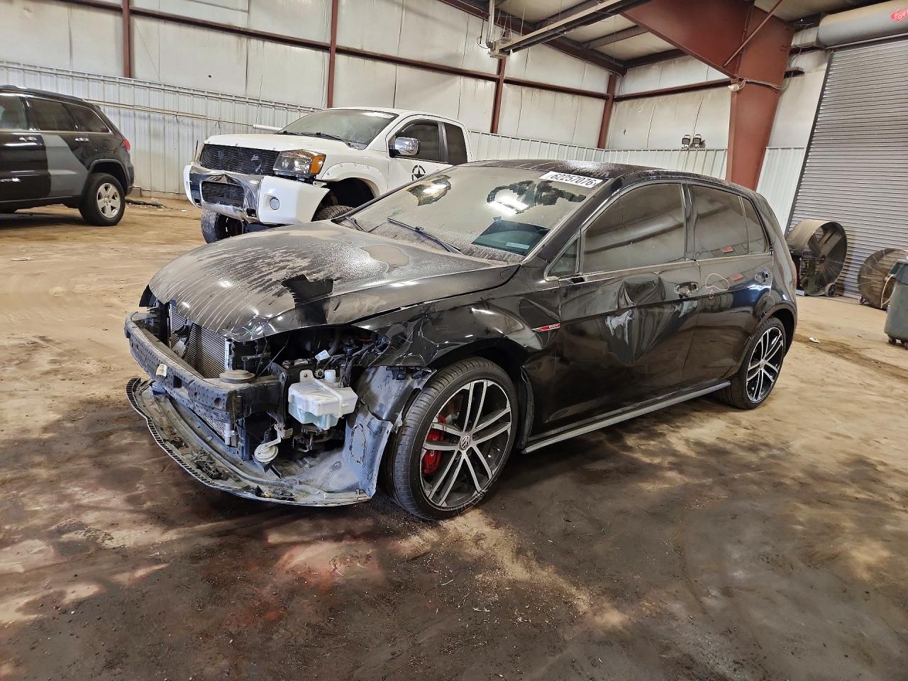 3VW547AU1HM062484 · 2017 VOLKSWAGEN GTI