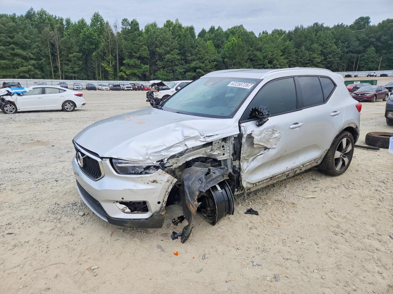 YV4162XZ9K2009335 · 2019 VOLVO XC40