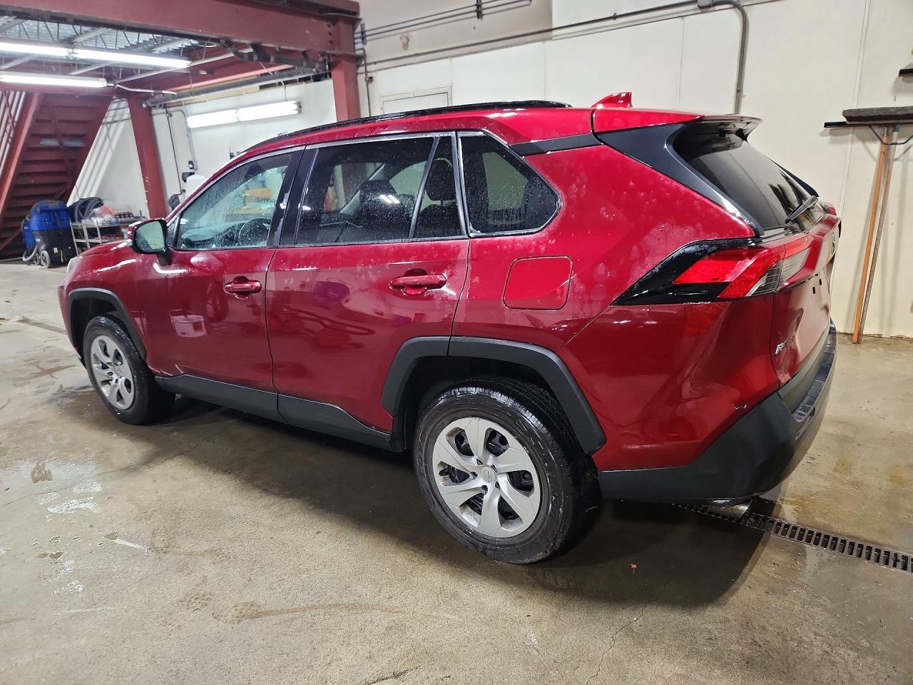 2T3G1RFV2LC104011 · 2020 TOYOTA RAV4 · 2/13
