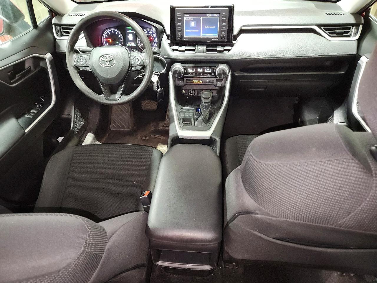 2T3G1RFV2LC104011 · 2020 TOYOTA RAV4 · 8/13