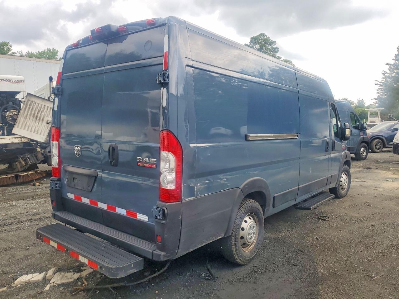 3C6URVJG6LE140184 · 2020 RAM PROMASTER 3500 · 4/10
