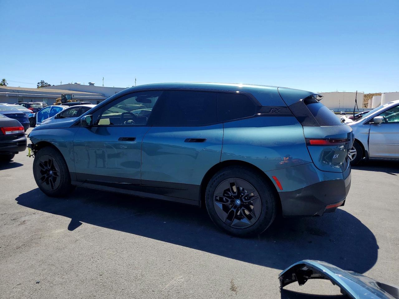 WB523CF07RCR74252 · 2024 BMW IX · 2/13
