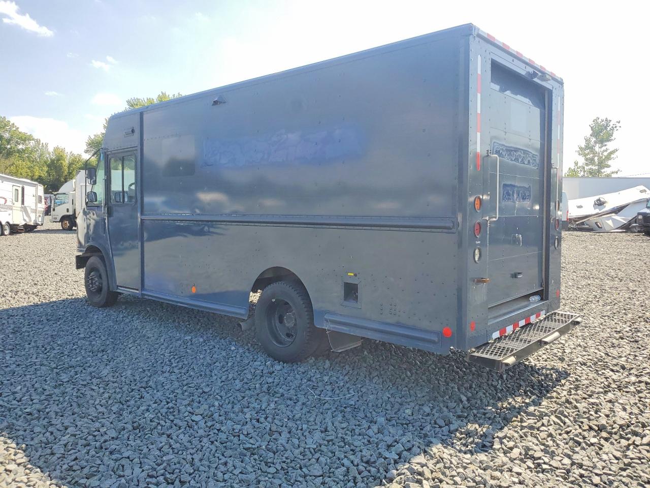 1F65F5KN8L0A03407 · 2020 FORD F59 · 2/13