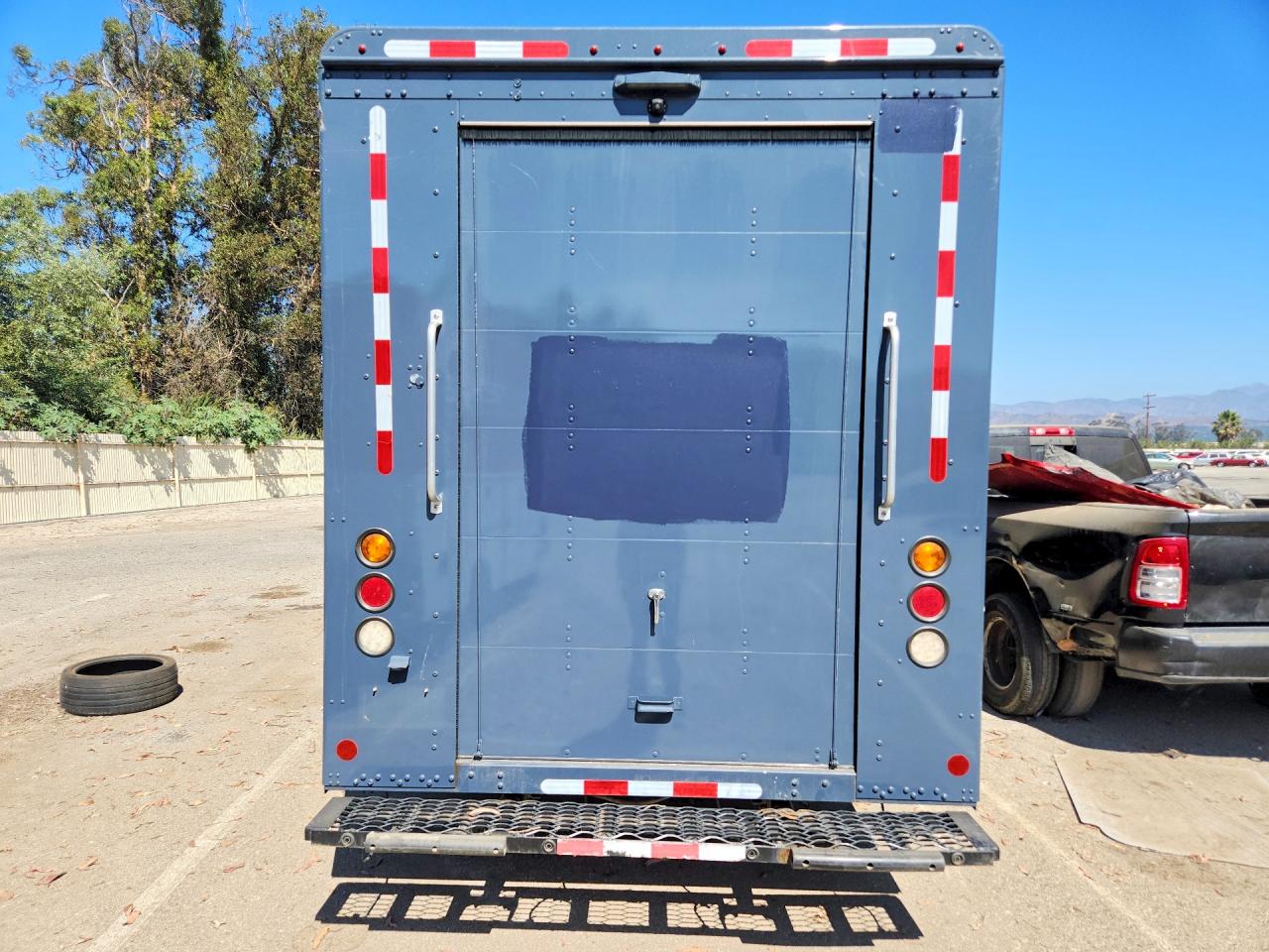 4UZAC2EA8LCMH7729 · 2020 FREIGHTLINER MT45 CHASSIS · 6/13