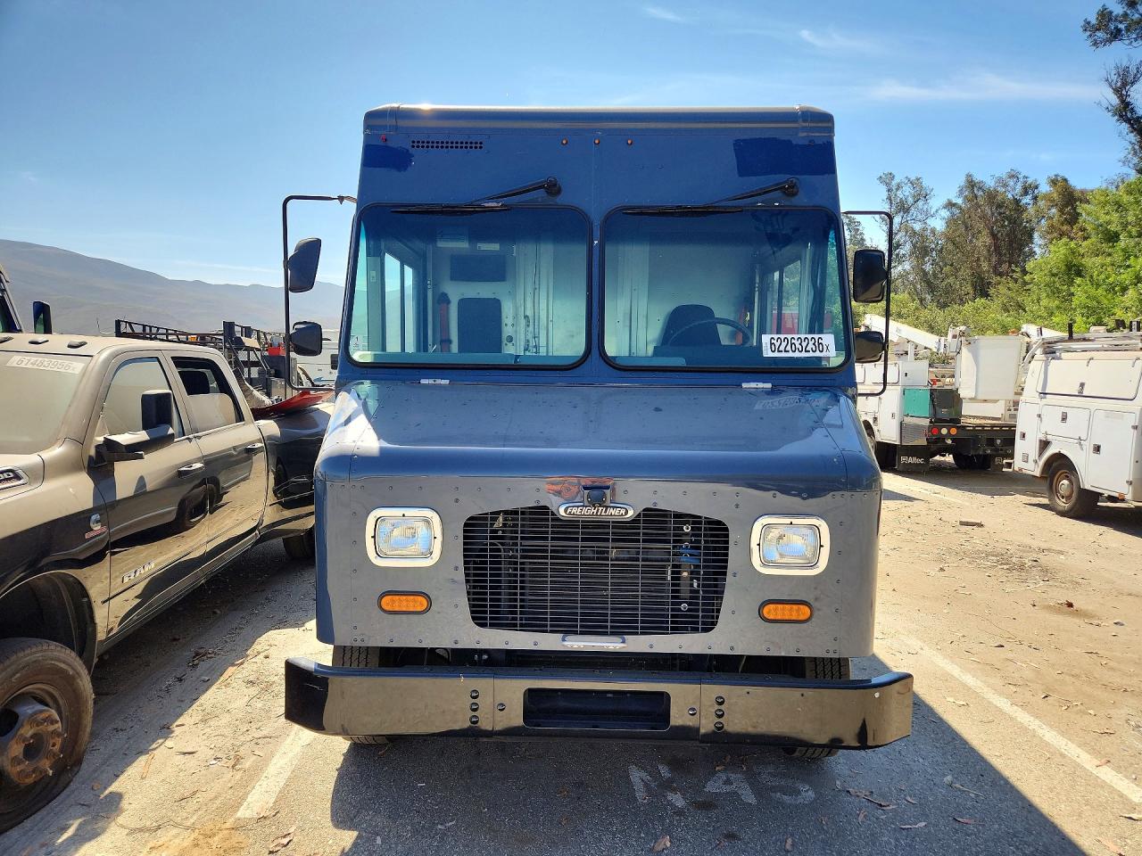 4UZAC2EA8LCMH7729 · 2020 FREIGHTLINER MT45 CHASSIS · 5/13