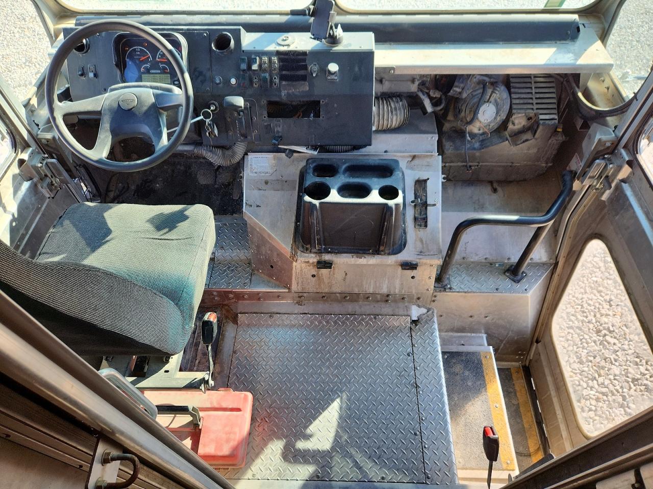 4UZAC2EA4LCMH7842 · 2020 FREIGHTLINER CHASSIS · 8/12