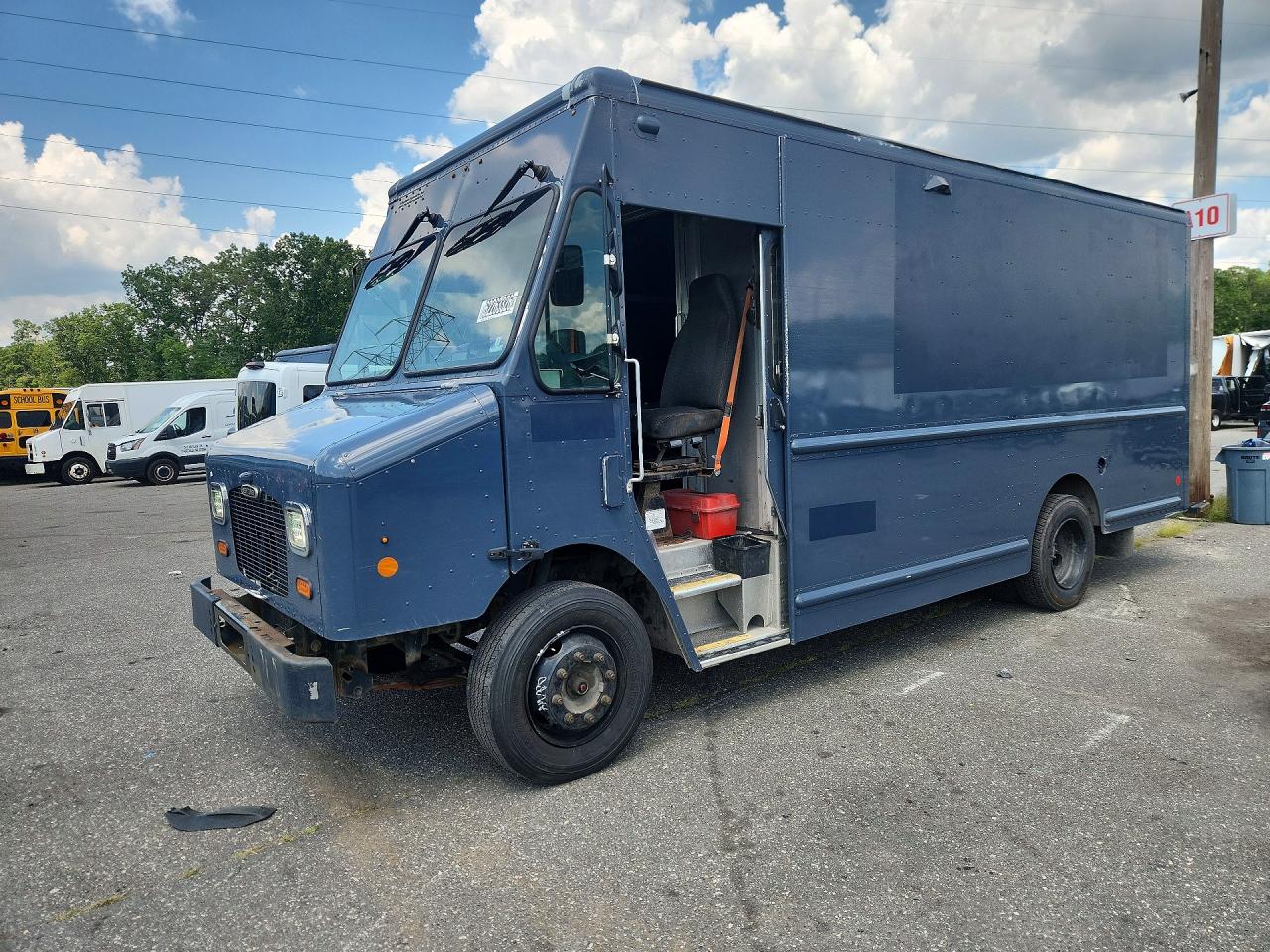 4UZAC2EA7LCMK0099 · 2020 FREIGHTLINER CHASSIS