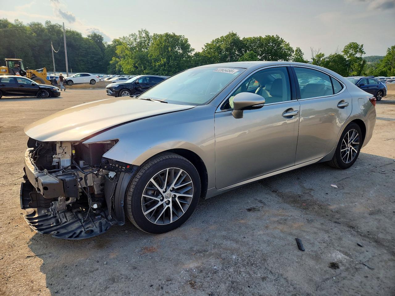 58ABK1GG9JU109440 · 2018 LEXUS ES