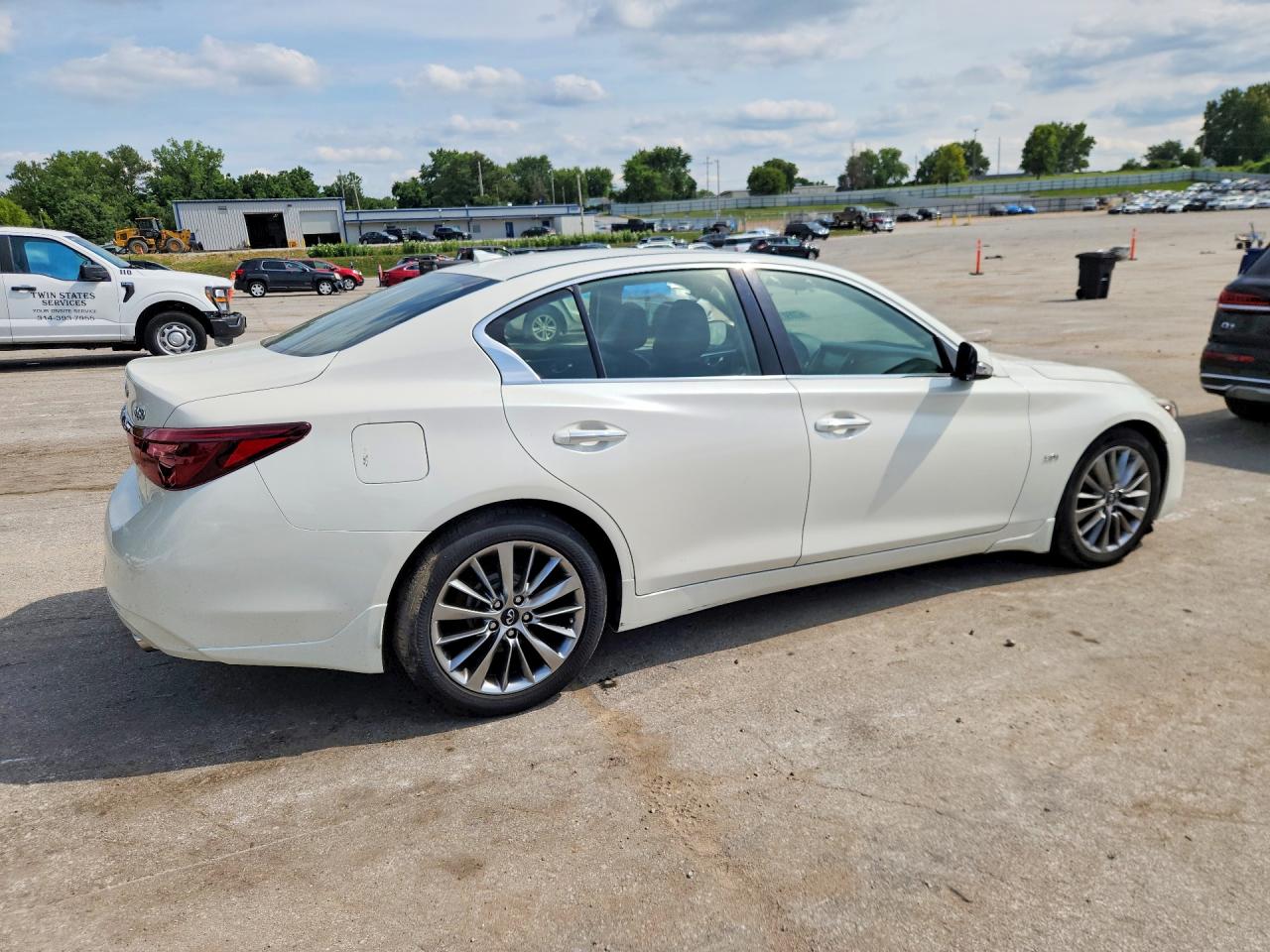 JN1EV7AR8JM433771 · 2018 INFINITI Q50 · 3/12
