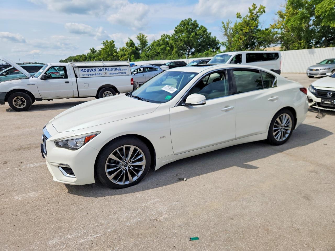 JN1EV7AR8JM433771 · 2018 INFINITI Q50