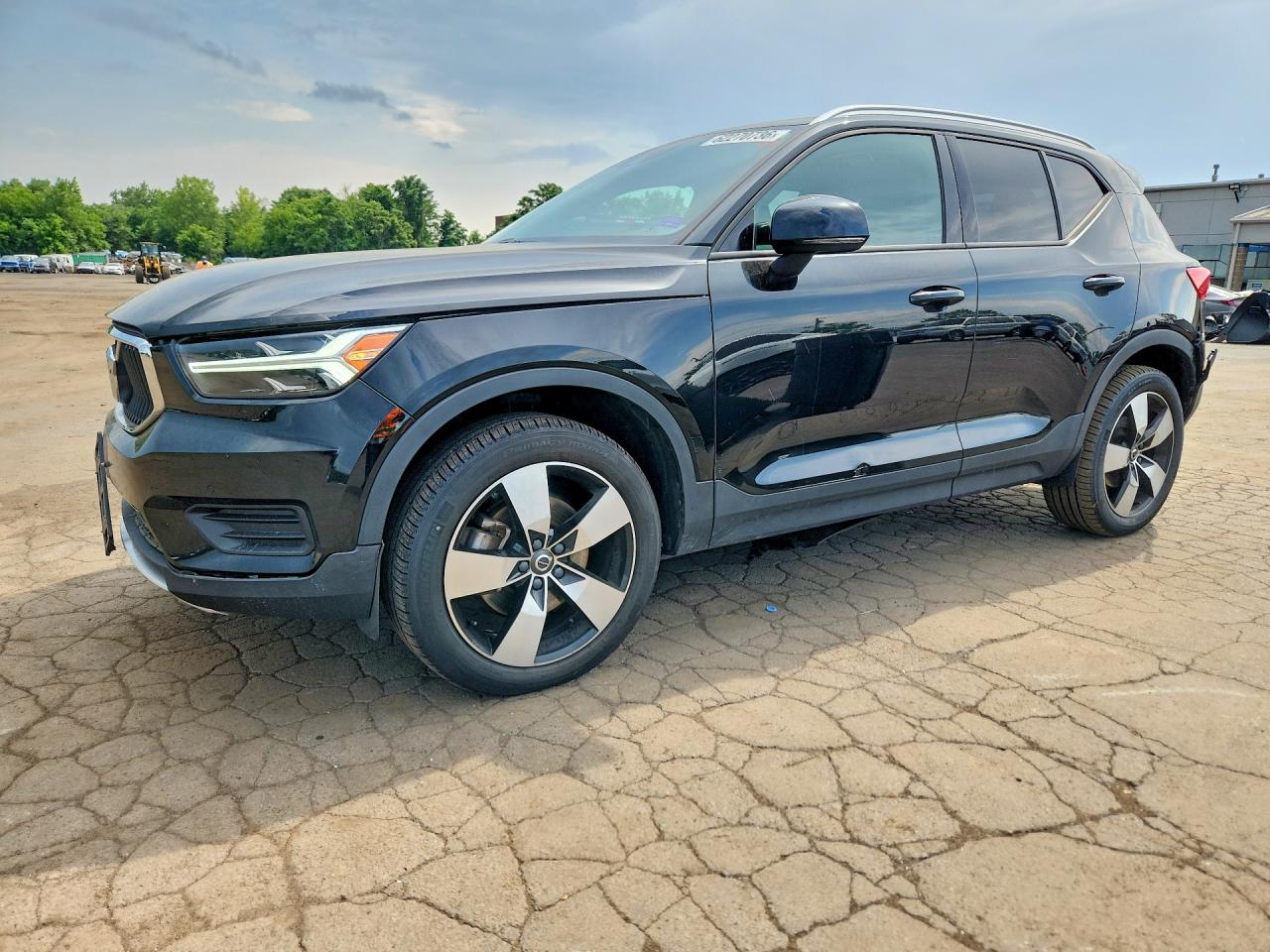 2020 VOLVO XC40