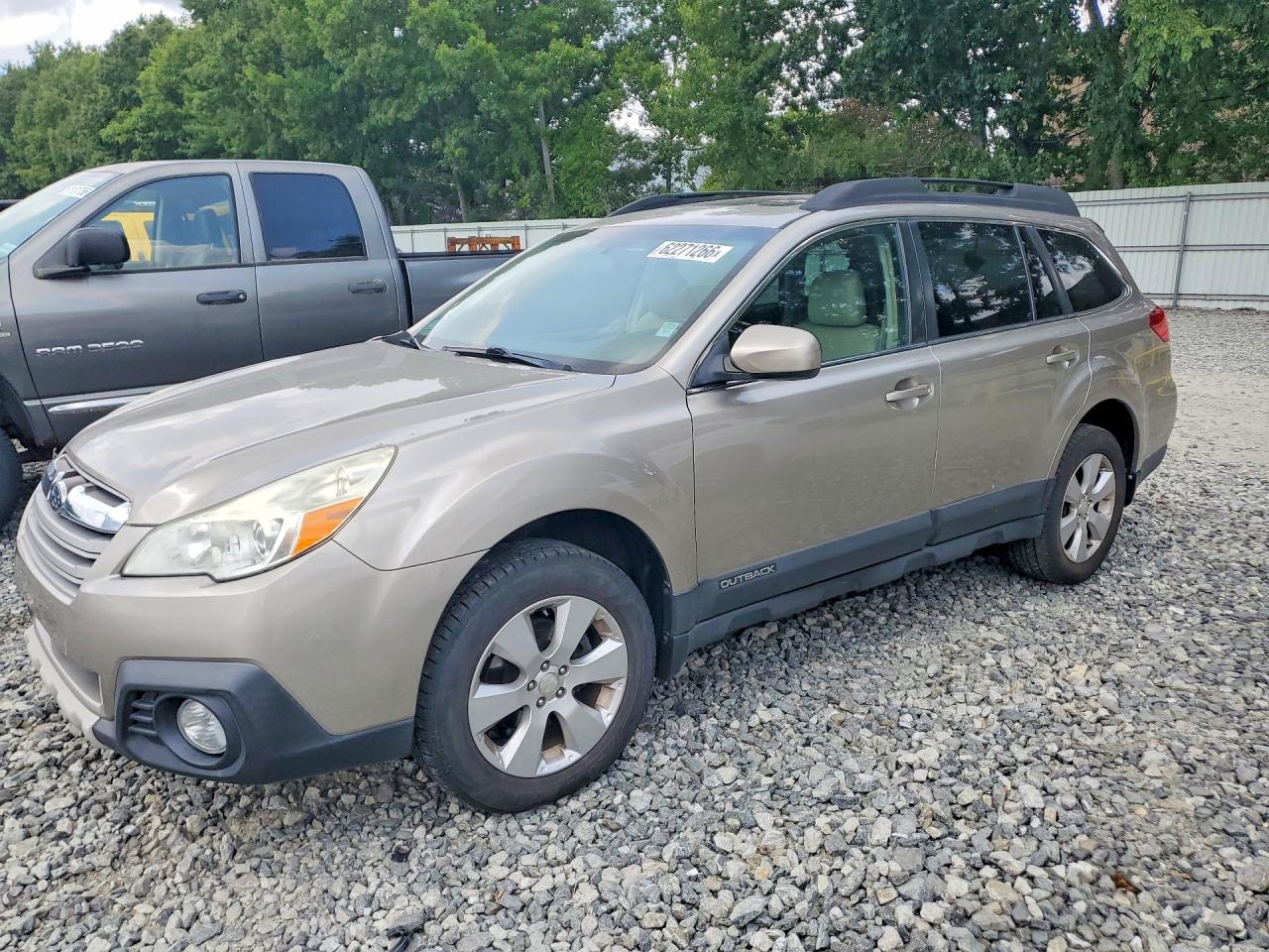 4S4BRBNC8E3226026 · 2014 SUBARU OUTBACK