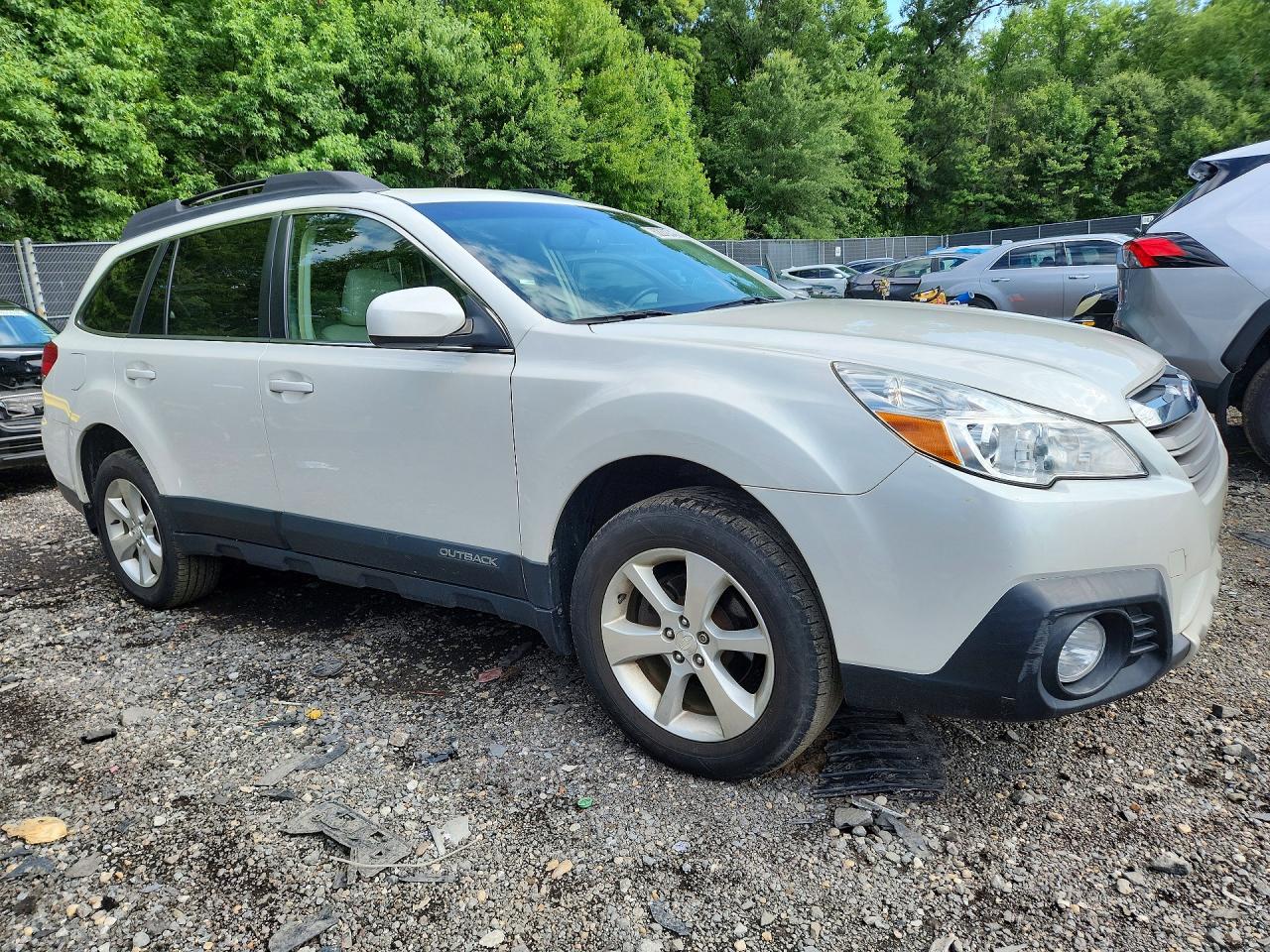 4S4BRBLC3D3298771 · 2013 SUBARU OUTBACK · 4/13