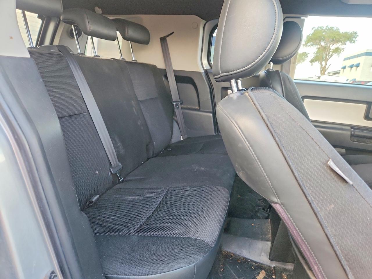 JTEBU11F670080769 · 2007 TOYOTA FJ CRUISER · 11/13