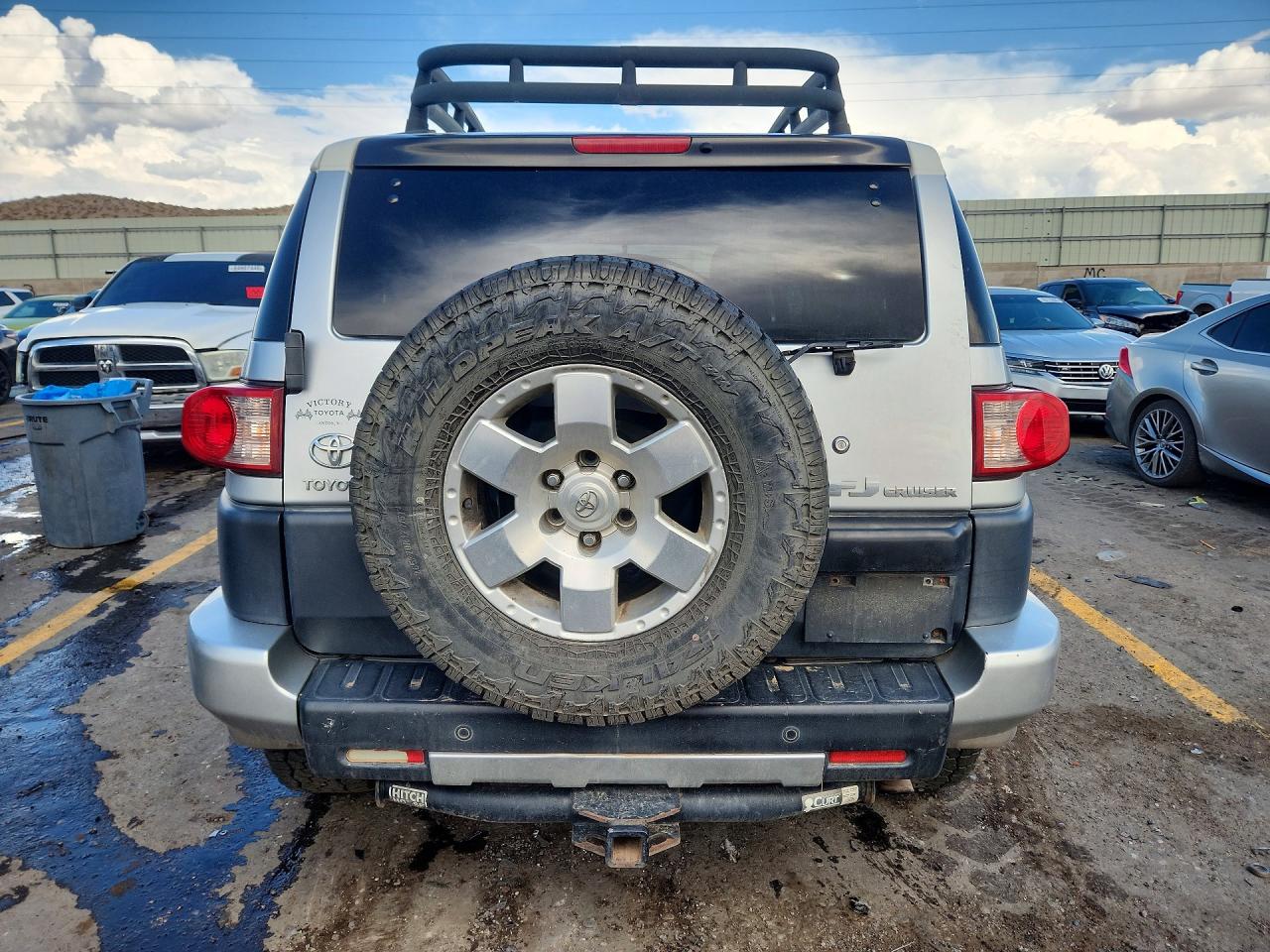 JTEBU11F670080769 · 2007 TOYOTA FJ CRUISER · 6/13