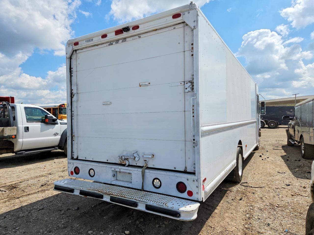 1F66F5KY2B0A10740 · 2011 FORD F59 · 3/13