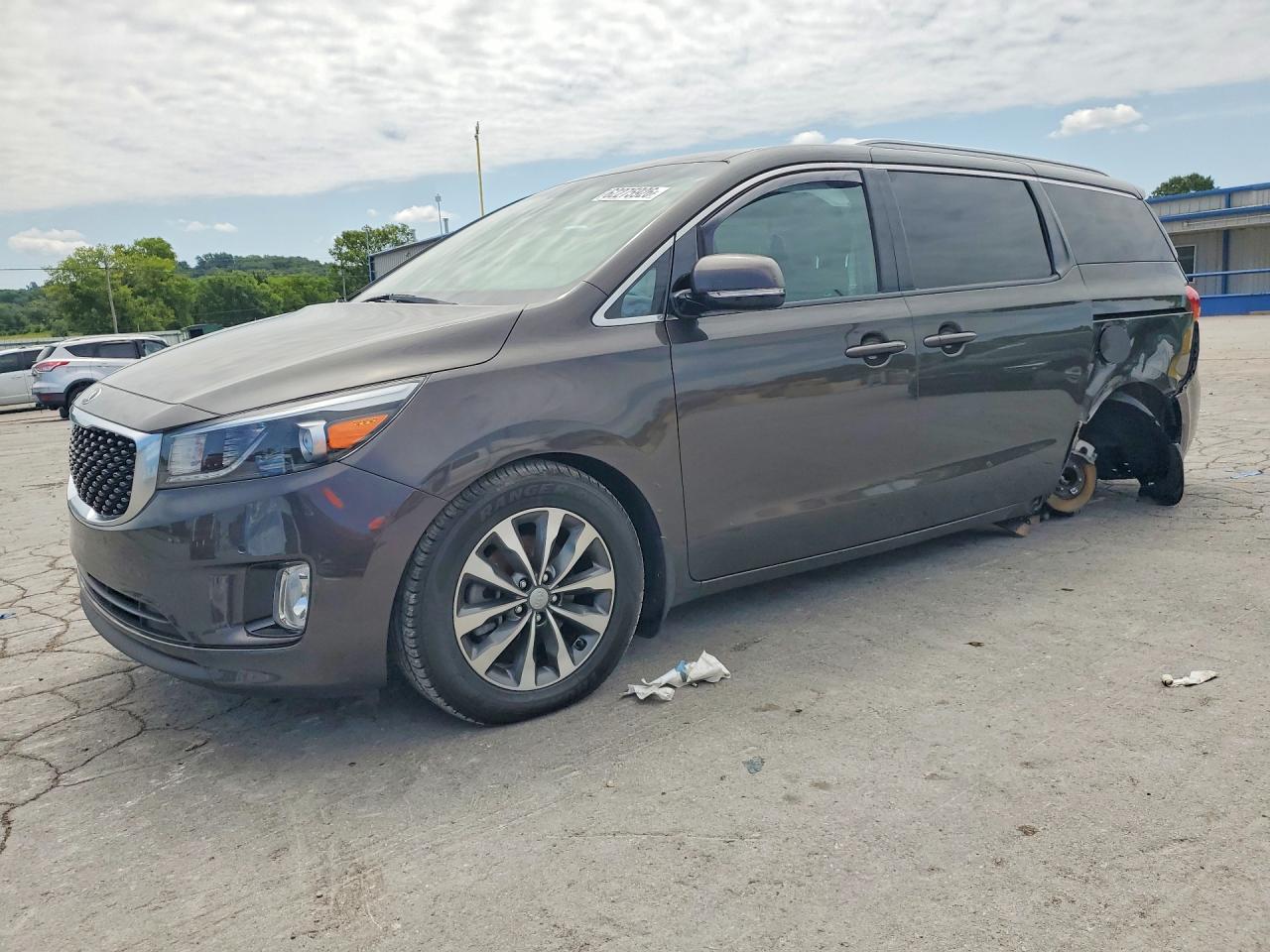 KNDMC5C16H6326470 · 2017 KIA SEDONA