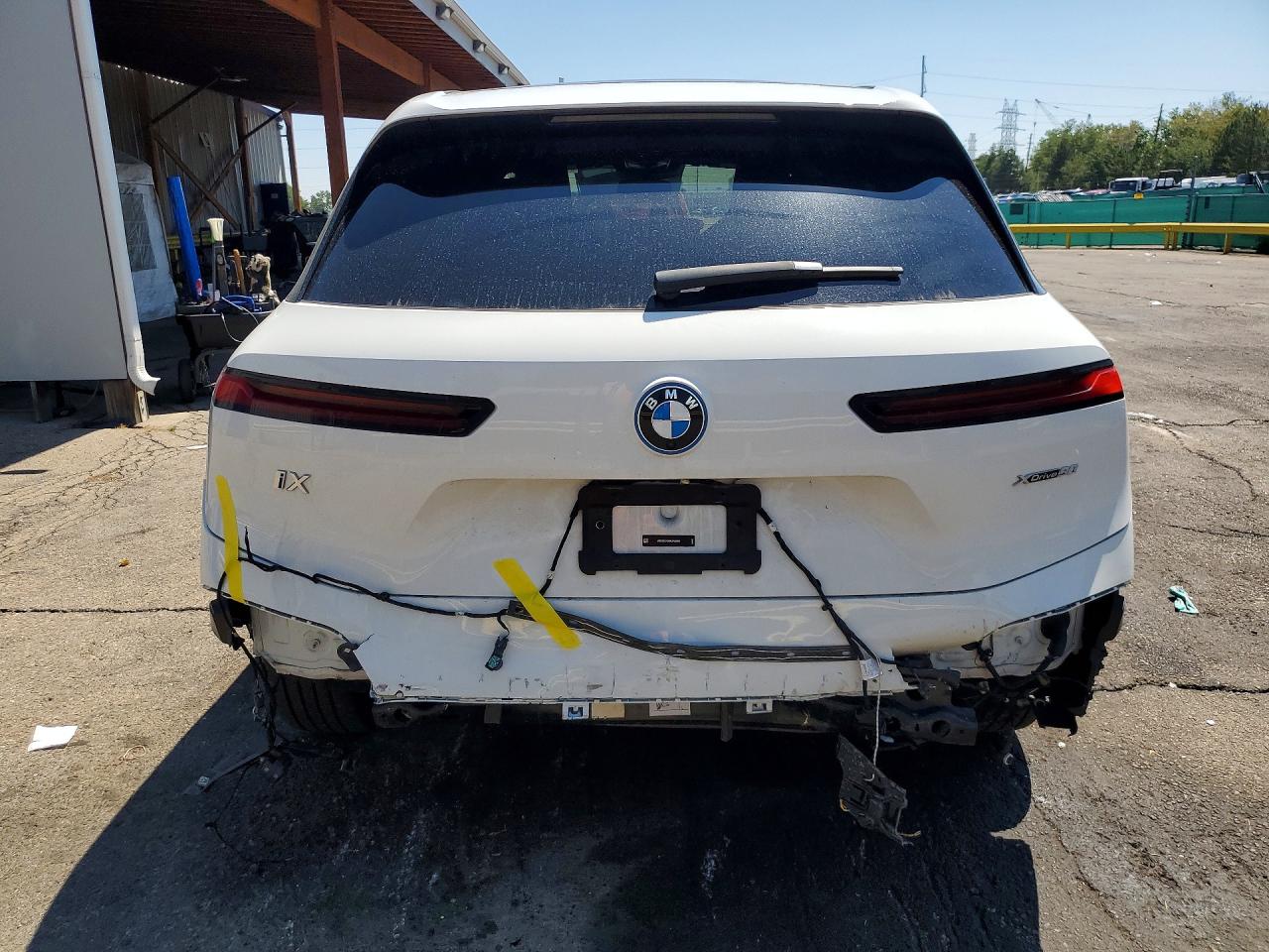 WB523CF06RCP69084 · 2024 BMW IX · 6/13