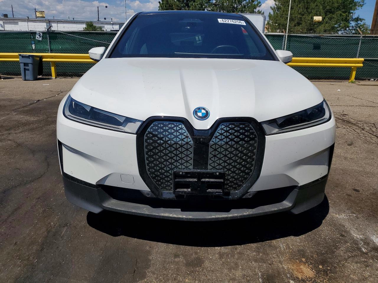 WB523CF06RCP69084 · 2024 BMW IX · 5/13