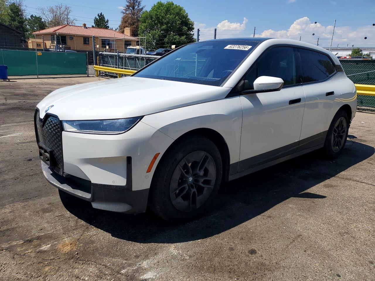 WB523CF06RCP69084 · 2024 BMW IX