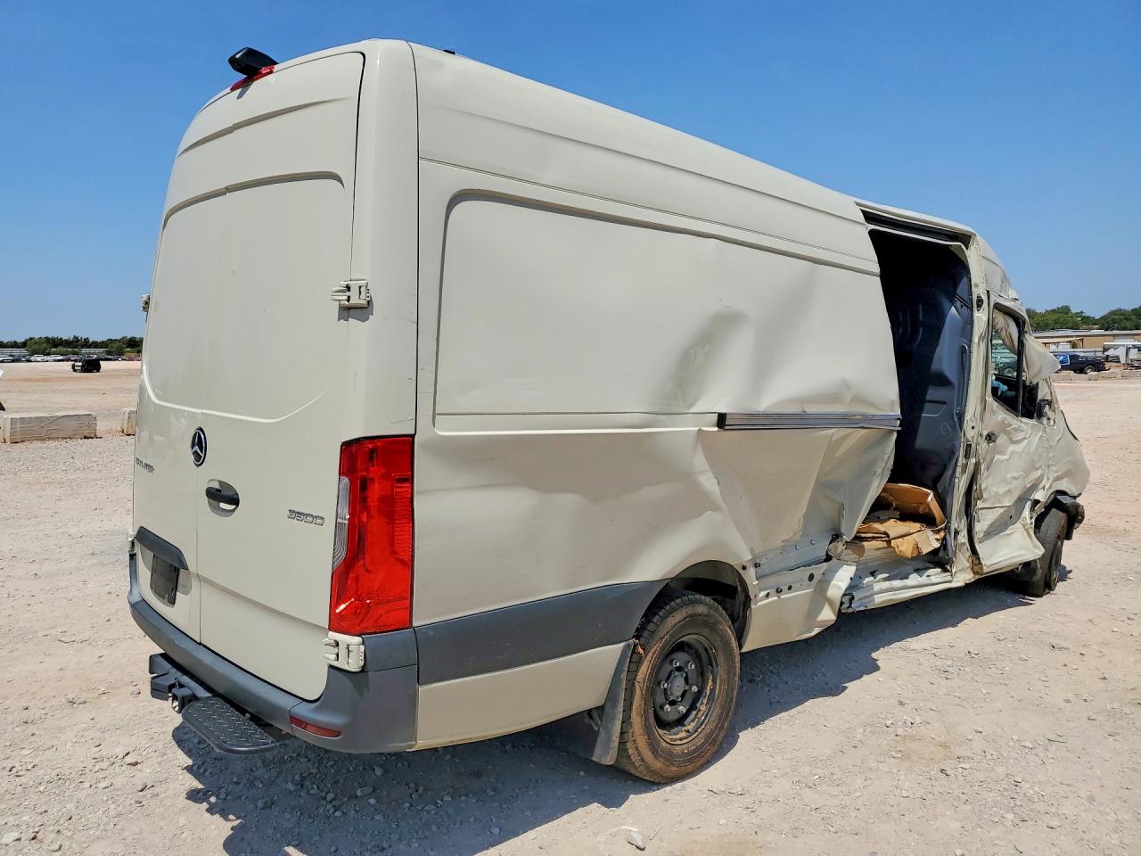 W1Y5NCHY8RT168298 · 2024 MERCEDES-BENZ SPRINTER · 3/13