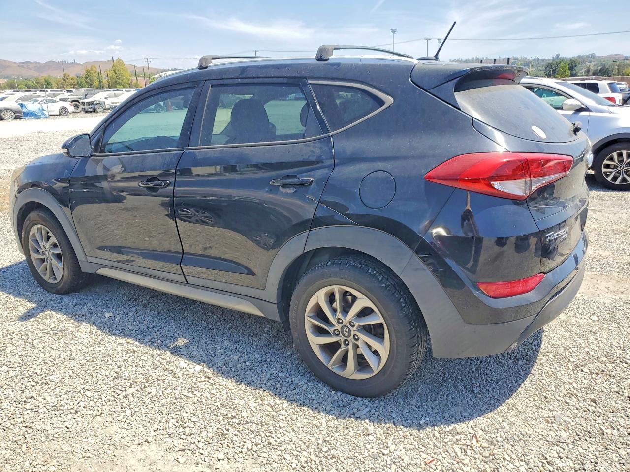 KM8J3CA2XHU289952 · 2017 HYUNDAI TUCSON · 2/13