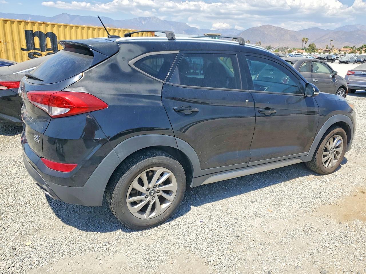 KM8J3CA2XHU289952 · 2017 HYUNDAI TUCSON · 3/13