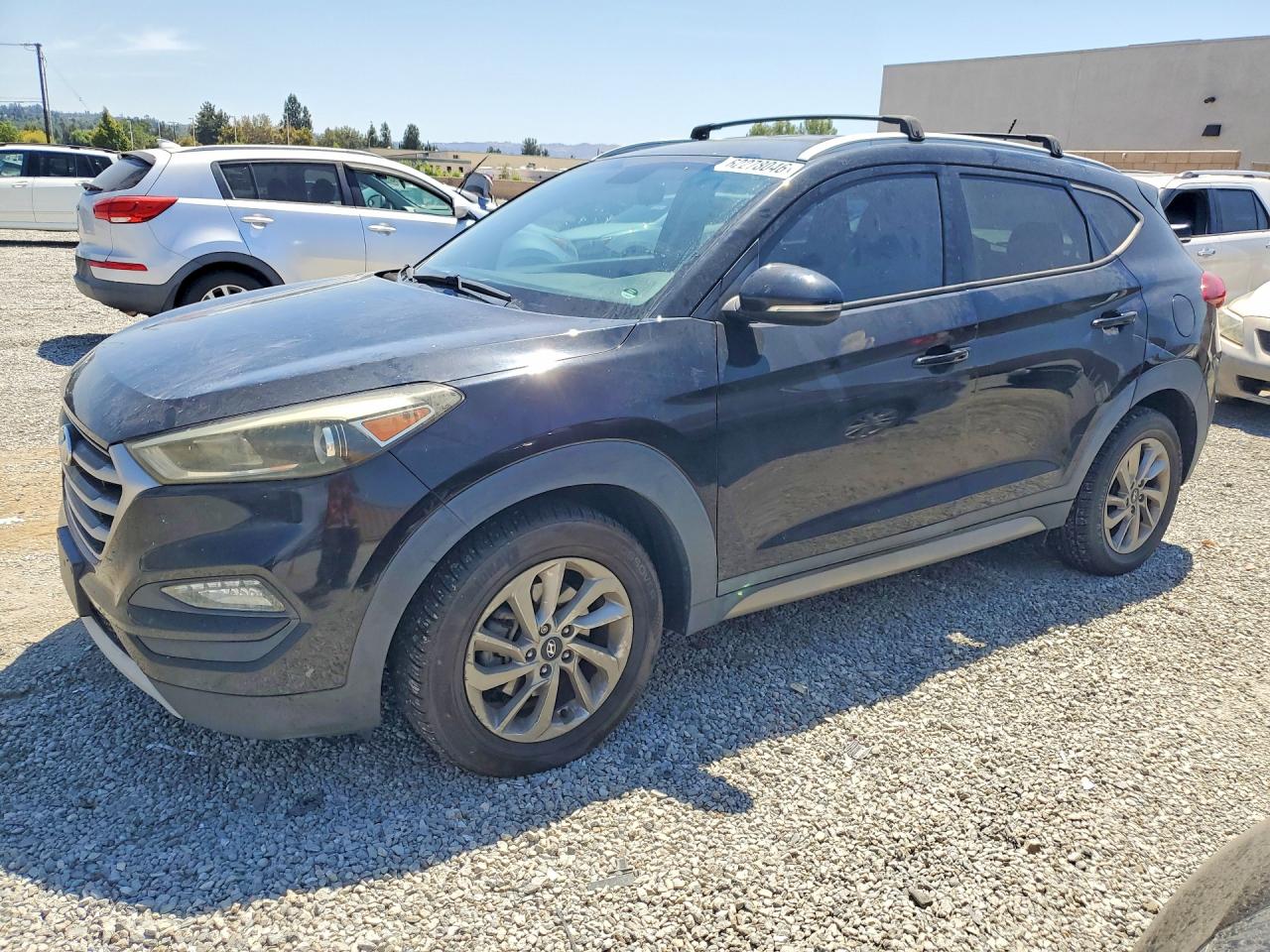 KM8J3CA2XHU289952 · 2017 HYUNDAI TUCSON