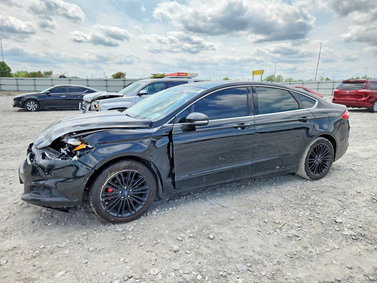 1FA6P0HDXE5386438 · 2014 FORD FUSION