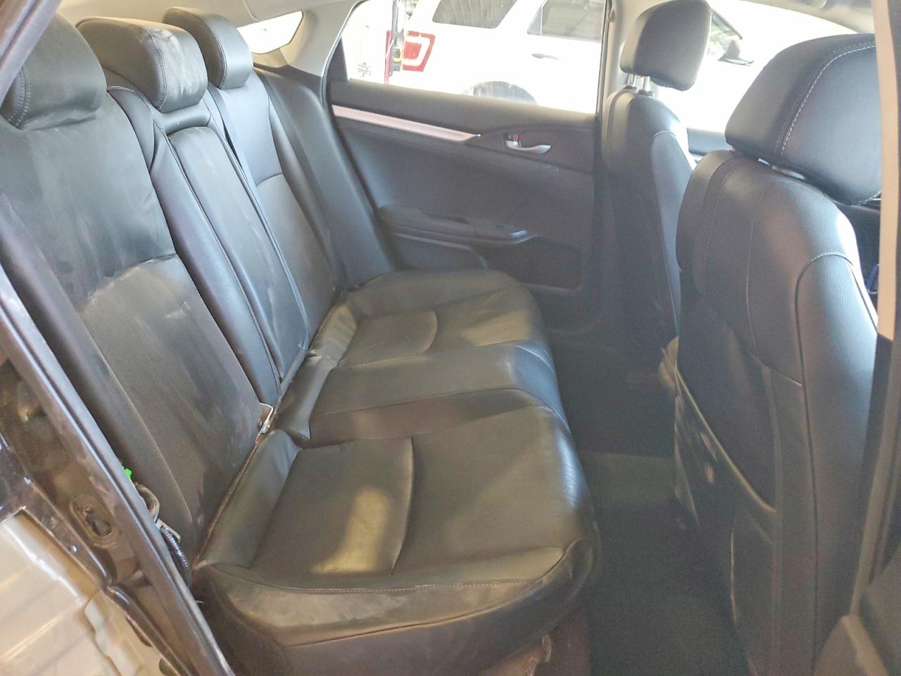 19XFC1F76KE004270 · 2019 HONDA CIVIC · 10/13